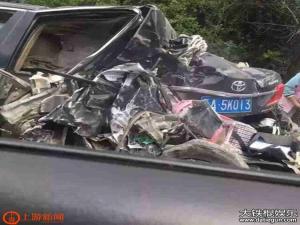 6月3日开县高速车祸 6月3日重庆开县高速路多车连续追尾数车接近报废